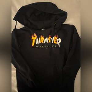 2/10 ✨Thrasher Hoodie